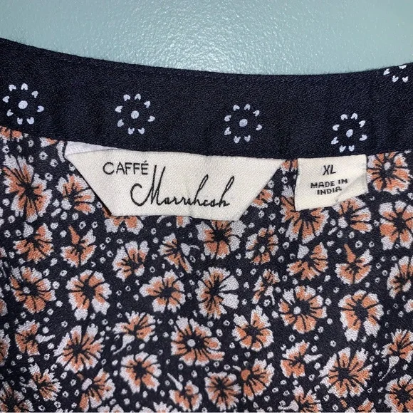 ⭐️ Caffe Marrakesh Peasant V Neck - Picture 4 of 9